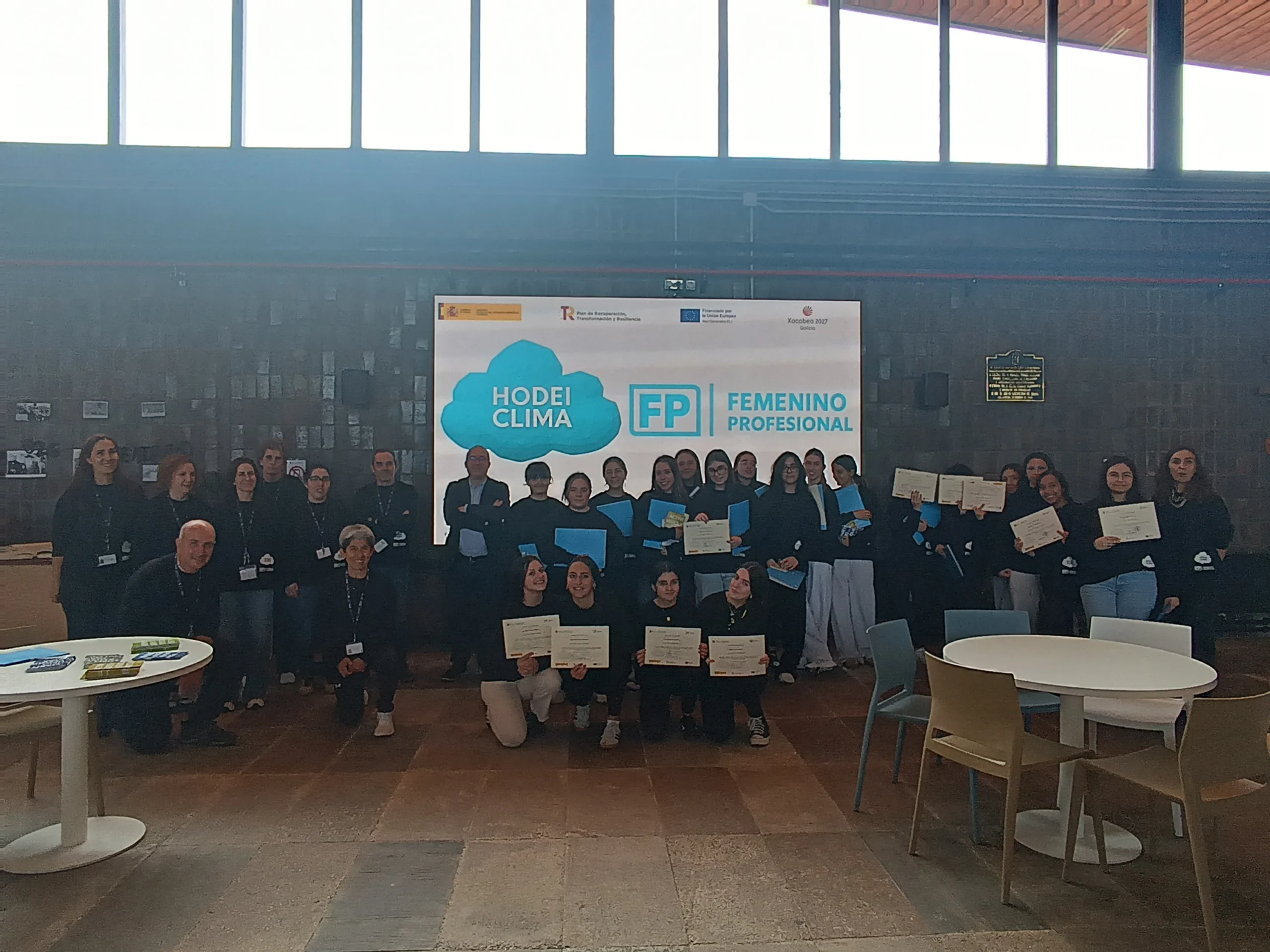 La Jornada “Femenino Profesional” acercó la FP a 24 alumnas en el CIFP Universidade Laboral